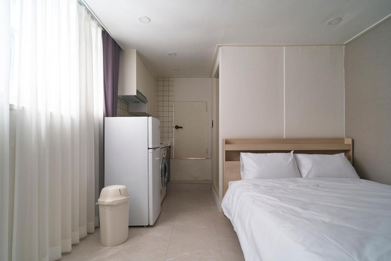 Jinsim House In Hongdea Apartment Seoul Exterior photo