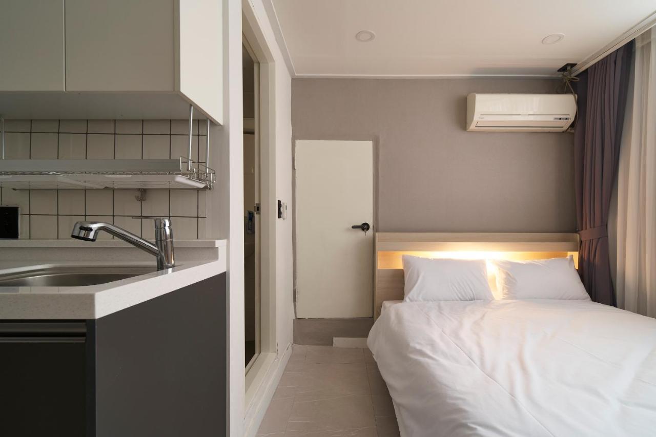 Jinsim House In Hongdea Apartment Seoul Exterior photo