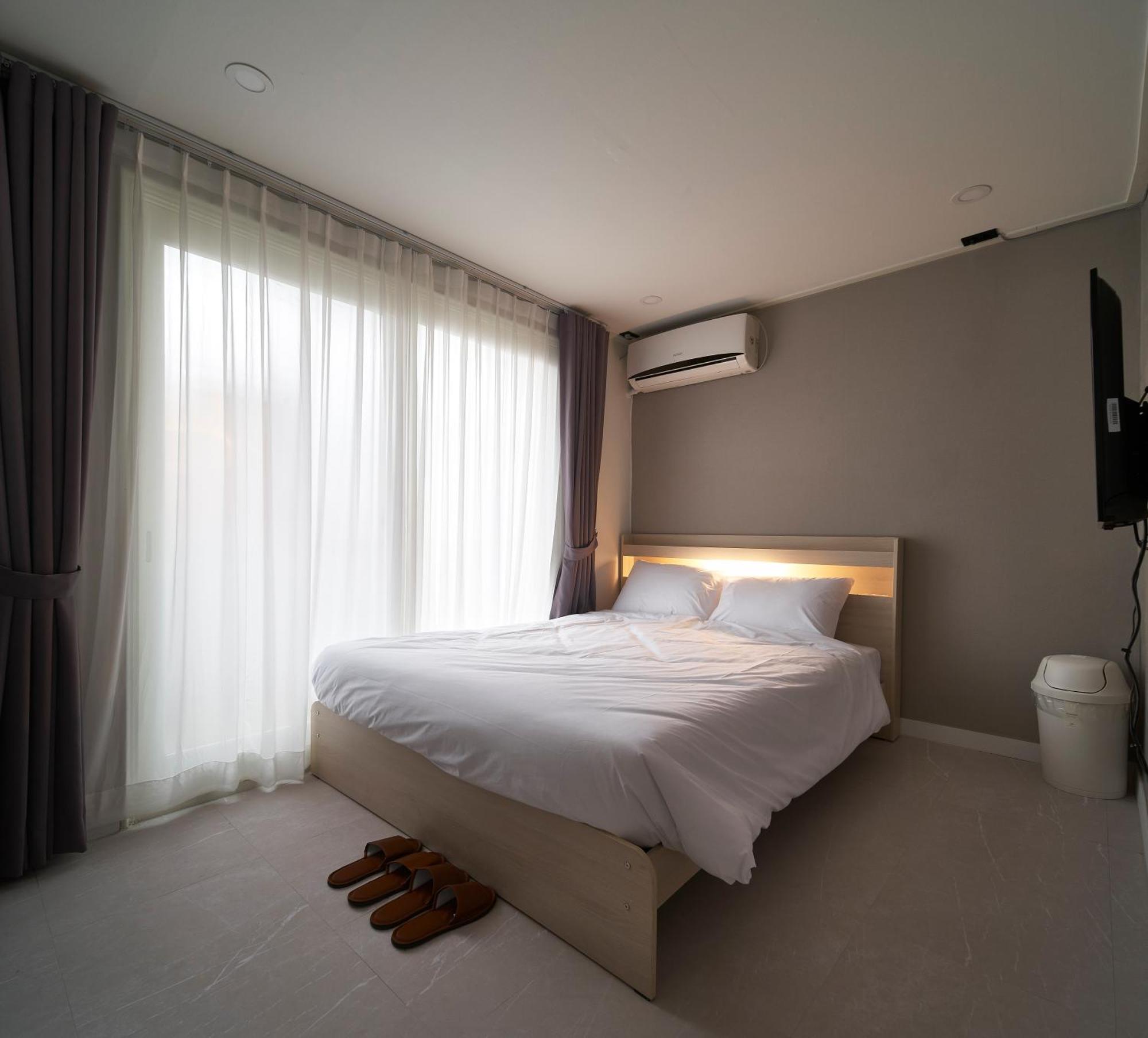 Jinsim House In Hongdea Apartment Seoul Exterior photo