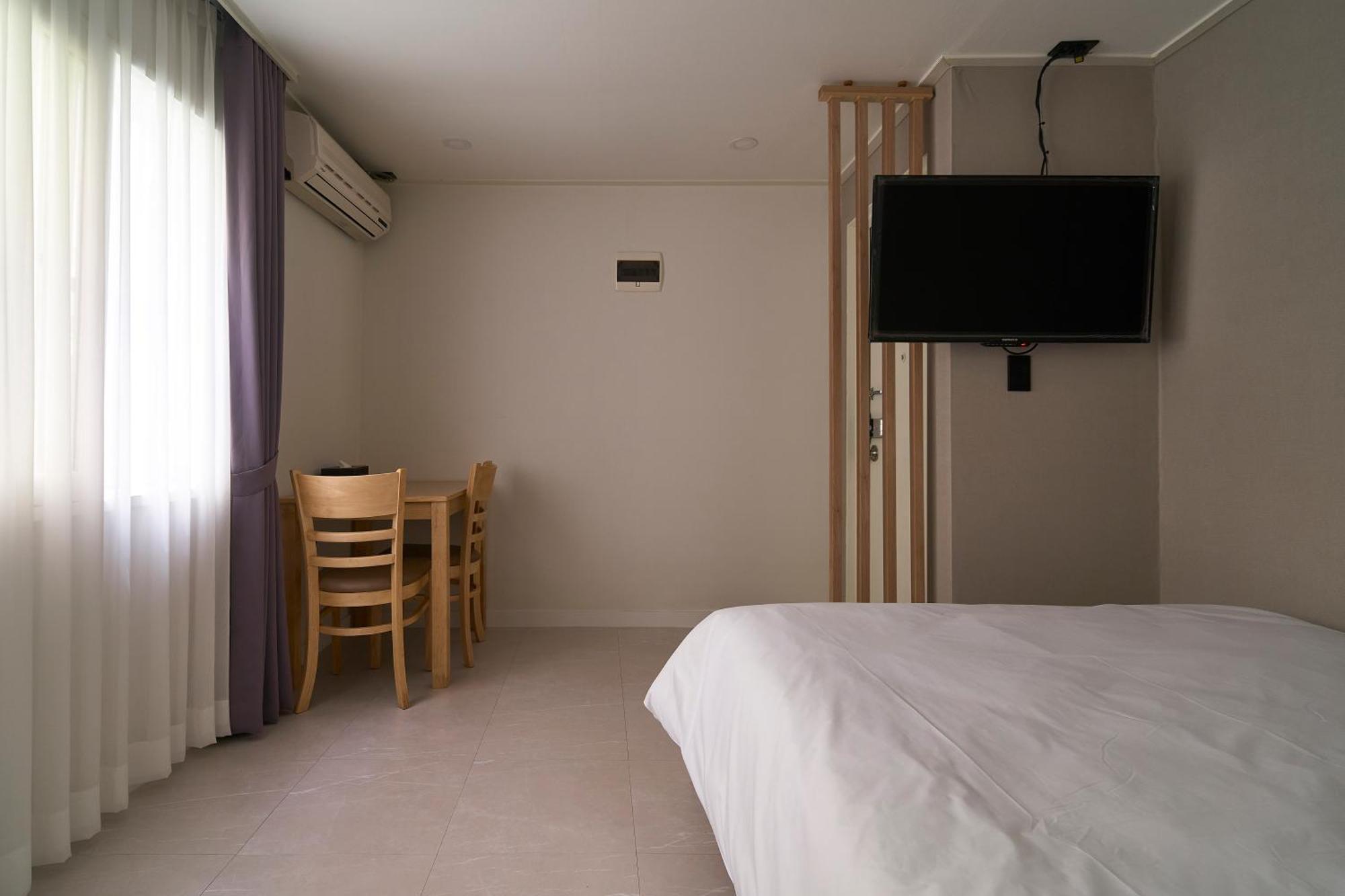 Jinsim House In Hongdea Apartment Seoul Exterior photo