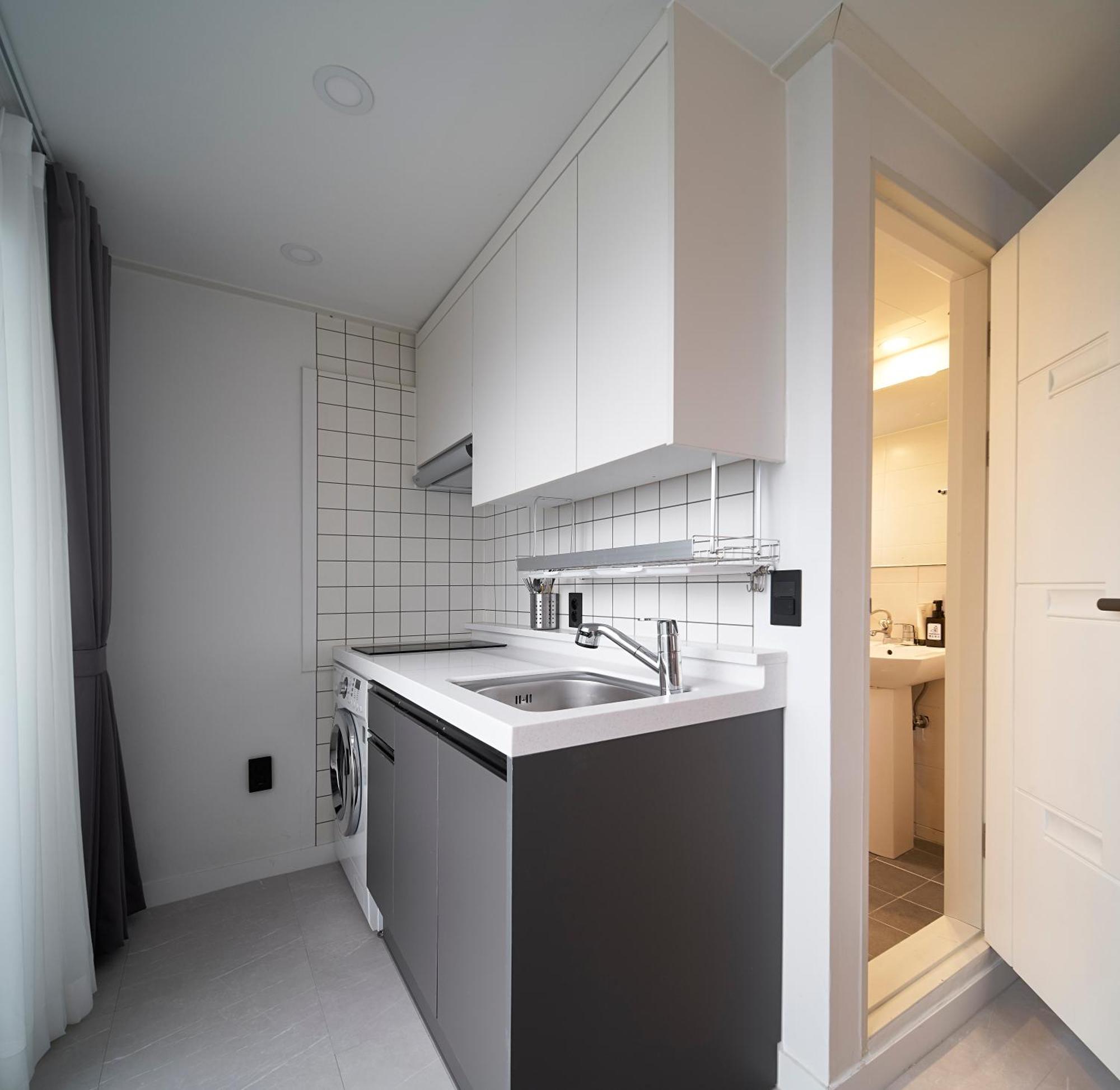 Jinsim House In Hongdea Apartment Seoul Exterior photo